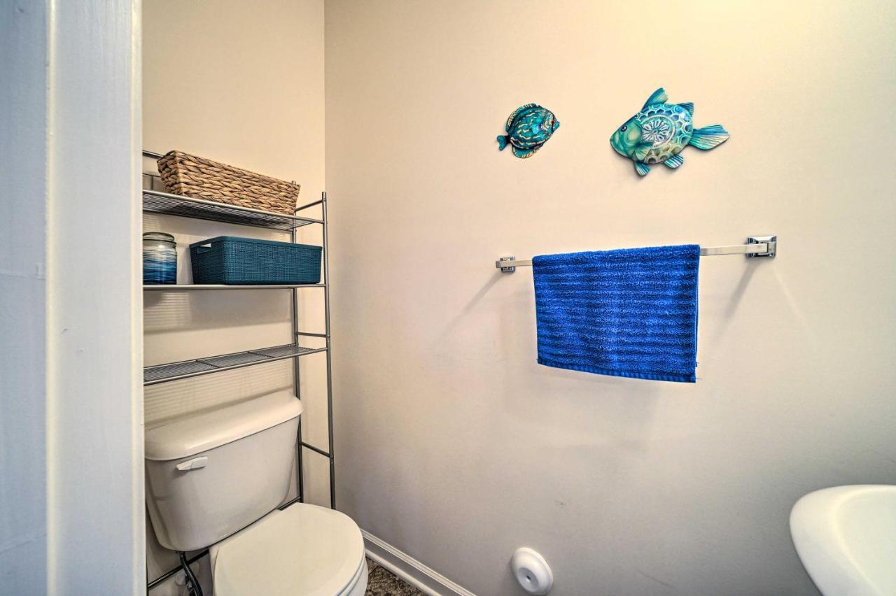 Modern Coastal Condo With Patio 1 Mi To Beaches! Carolina Beach Exterior foto